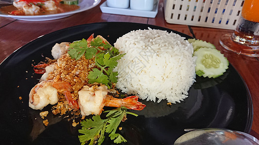 泰国街头食品 带海鲜的大米图片