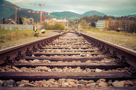 废弃的铁轨 铁轨和木板的特写地面二氧化碳铁路物流地平线旅游航程风景毛之地火车图片