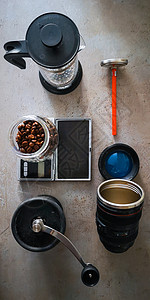 咖啡设备 如法式咖啡杯 温度计研磨机电子比例表和咖啡豆等图片