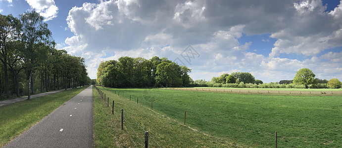 草原上的路奥姆门周围的全景草原预兆自行车背景