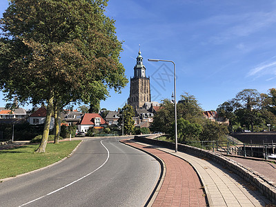 通向旧城的道路 Zutphen圣沃尔堡教堂图片