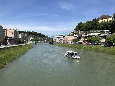 萨尔扎克河巡航天空爬坡历史性历史城市旅游溪流房子旅行建筑图片