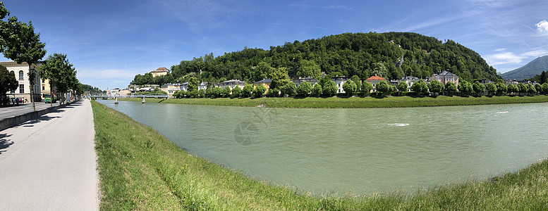 Salzach河的全景图片