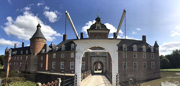 瓦塞尔堡安霍特城堡全景建筑学历史公园历史性房子建筑运河反射晴天石头图片