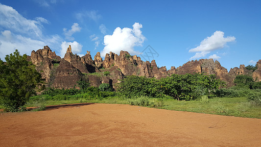 布基纳法索的辛杜峰峰山峰顶峰岩石石头图片