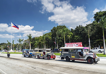 马尼拉市中心市中心的吉普车当地交通交通 菲里平街街景面包车街道公共汽车转换车辆市中心货车城市运输图片