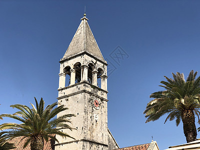 特罗吉尔圣多米尼克教堂天空钟楼教会图片