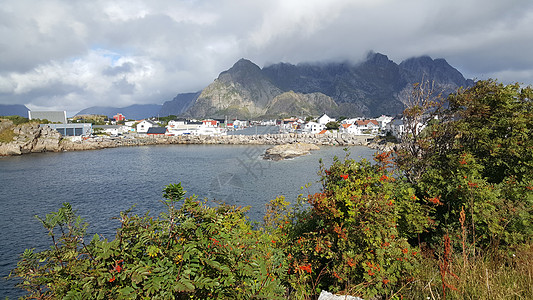 亨宁斯瓦尔的Fjord景观图片