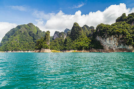 泰国肖索克国家公园大坝美丽的山脉热带岩石森林旅行吸引力风景闲暇国家公园图片