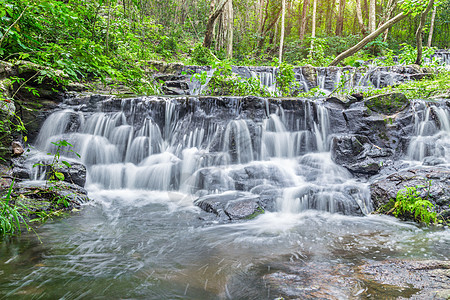 国家公园瀑布 泰国美丽的自然天堂瀑布公园苔藓丛林环境热带荒野叶子岩石图片