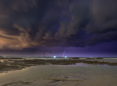 闪电风暴奥姆地中海气候罢工天空戏剧性天气力量霹雳海景雷雨暴雨图片