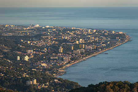 俄罗斯索契城市地貌的空中景象地平线海滩海景城市旅游海岸线公园地球日落蓝色图片