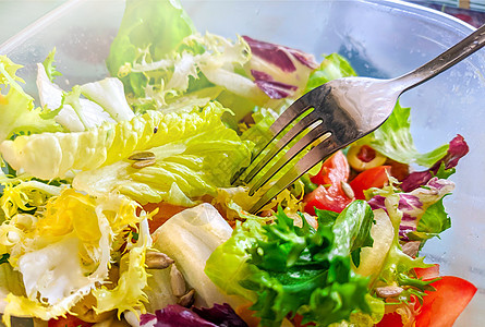 健康天然早餐 供饮食生活方式 蔬菜沙拉吃图片
