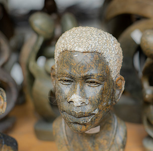 非洲人古老石雕塑图片