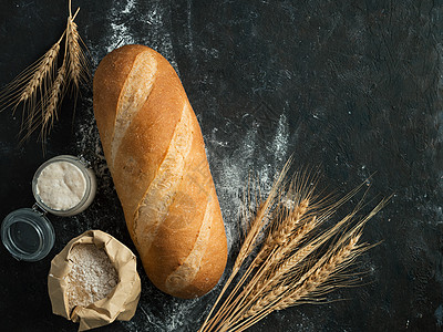 苏杜布罗麦饭面包或巴顿面包面包粮食角膜小麦自制尖刺糕点背景灯笼裤拓荒者原料图片
