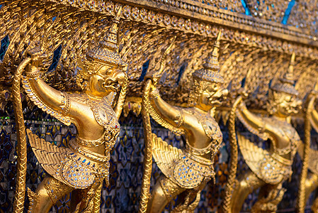 Thailn 曼谷的翡翠佛庙或寺旅游遗产佛塔雕塑民众建筑学传统历史宗教建筑背景图片