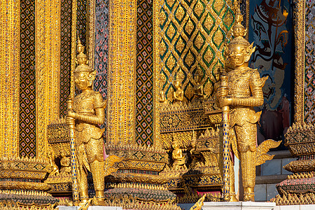 Thailn 曼谷的翡翠佛庙或寺仪式历史信仰佛塔遗产民众佛教徒建筑观光艺术背景图片