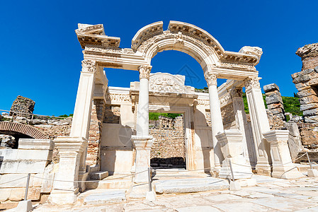 Ephesus在土耳其的古代废墟中 Ephesus 拥有土耳其东部最大的古罗马废墟历史石头历史性旅游地标脚凳故事建筑景点吸引力图片