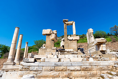 Ephesus在土耳其的古代废墟中 Ephesus 拥有土耳其东部最大的古罗马废墟旅游故事游客火鸡旅行历史图书馆地标世界摄氏度图片