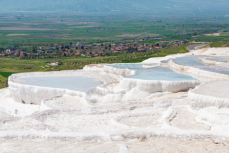 土耳其 Pamukkale 的天然石灰华池和梯田 Pamukkale 在土耳其土耳其语中意为棉花城堡地质学阳台水池石灰石火鸡石灰图片