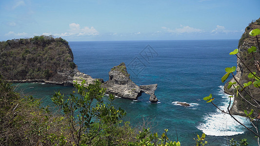 海洋中的岩石 印度尼西亚巴厘岛旅行热带蓝色海岸线海岸图片