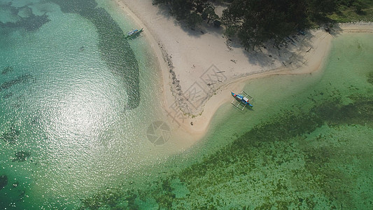 有海滩和海的海景 菲律宾 吕宋风景绿色海岸支撑海洋假期蓝色场景旅行鸟瞰图图片