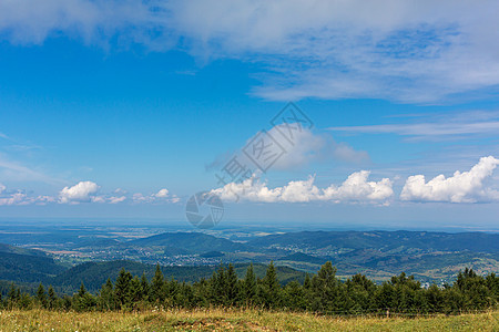 卡尔帕蒂山夏季自然景观阳光日出远足公园风景农村场地首脑爬坡云杉图片