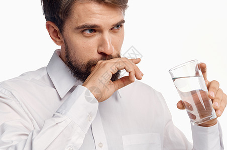 男人用水杯画像模型种植式观景生活方式饮食手指工作室饮料白色玻璃矿物男性口渴营养图片
