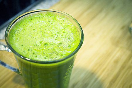 绿菜汁解毒饮料菠萝排毒芹菜黄瓜螺旋减肥食物饮食混合物水果图片