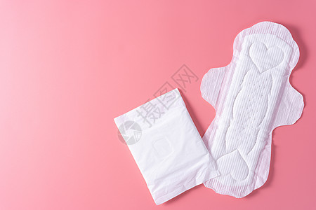 卫生巾 粉红色背景的卫生巾 月经 女性卫生 顶视图广告女士小样女孩织物吸水性尿布经期水分软垫图片