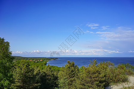 波罗的海的海景景观 加上库罗尼亚喷口水的沿海沙丘地标旅行旅游自然保护区水面蓝色地平线海滩海岸线天空图片