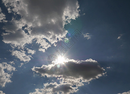 蓝云 蓝色天空 阳光照耀自由耀斑场景天气光束臭氧晴天空气太阳天堂图片