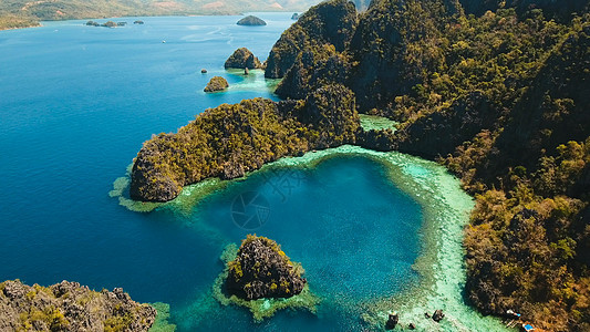 菲律宾卡扬甘湖 科隆 帕拉旺等地的美丽环礁湖海洋异国旅游鸟瞰图海景蓝色风景航空情调海滩图片