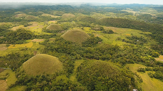 菲律宾博霍尔的巧克力山 空中观景鸟瞰图乡村旅游热带镜头绿色地质学全景风景航空图片