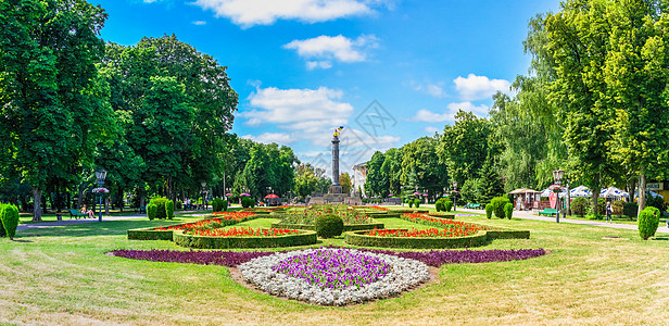 乌克兰波尔塔瓦圆广场旅游地区正方形旅行晴天历史建筑建筑学景观街道图片