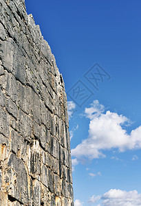 意大利阿拉特里的巨石墙图片