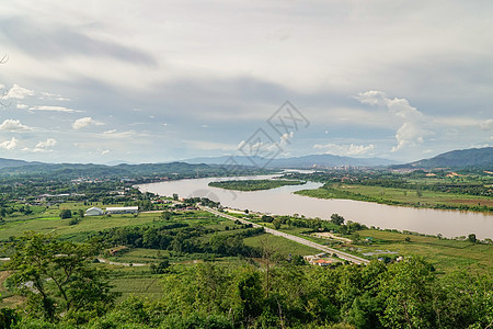 泰国清山县湄公河和泰劳斯边境环境乡村运输雨季天空旅行边界风景图片