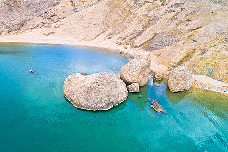 Metajna 帕格岛 在石头沙漠中的著名贝里特尼察海滩 令人惊叹的空中景象天线海岸胰岛速度石头帆船渠道蓝色航行岩溶图片