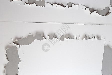 房子天花板上的白色油漆剥落 屋下地震水泥维修剥皮损害划痕地面草图水分裂缝图片