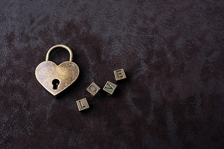爱形挂锁钥匙和爱词情人古董情感礼物幸福金属安全城堡锁孔已婚图片