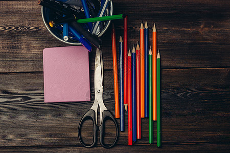办公室剪刀 彩色铅笔 注纸笔记本蓝色回形针学习用品童年笔记教育工具学校图片
