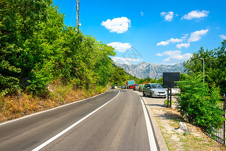 山地道路景观图片