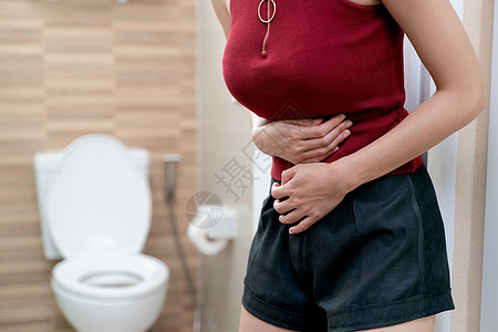 妇女腹部疼痛 胃痛腹泻症状 月经期抽搐或食物中毒 保健概念 (第12条)图片