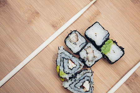 配给甜食木板的食品配给种子午餐蔬菜美食海苔寿司盘子食物海藻芝麻图片