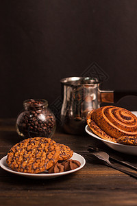 杯咖啡饼干甜甜甜点早餐木桌羊角水果桌子玫瑰糕点美食材料面团背景烘烤图片