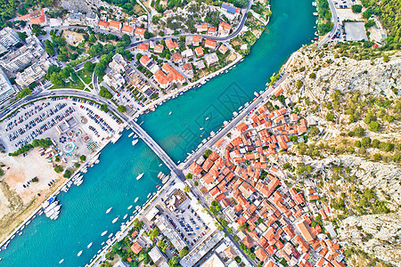 Omis镇和Cetina河空中观察图片