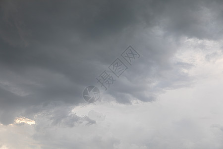 乌云的暴雨空气洪水灾难危险云景天气雨云力量黑色飓风图片