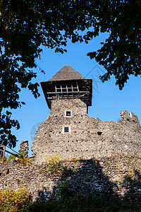 内维茨基城堡地标旅行石头环境公园叶子旅游废墟历史建筑学图片