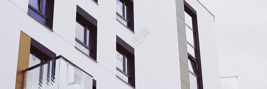 当代欧洲公寓楼 住宅建筑和现代房地产天空阳台建筑物建筑学奢华财产房子商业蓝色城市图片