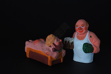泥土和陶瓷的有趣的雕像 浴缸 蒸汽室里的人装饰男人角色礼物玩具陶俑彩绘宏观女士数字图片
